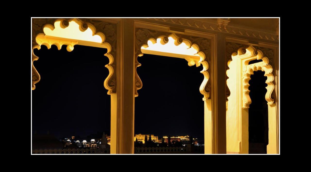 Chunda Palace Hotel Udaipur Exterior photo