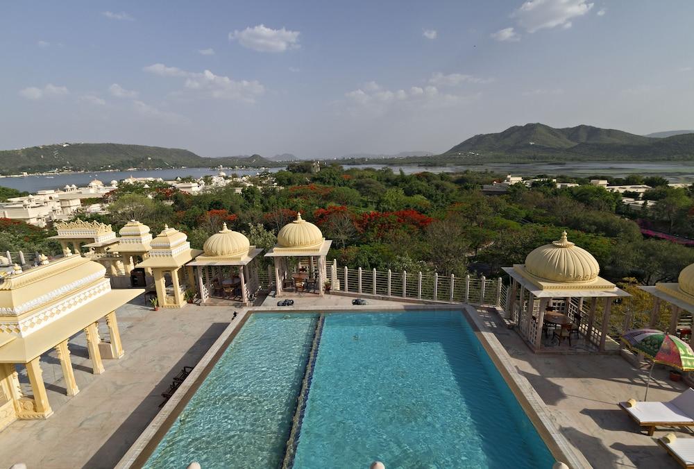 Chunda Palace Hotel Udaipur Exterior photo