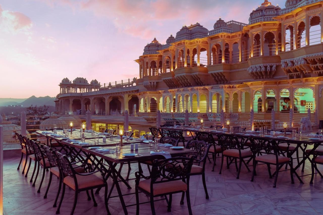 Chunda Palace Hotel Udaipur Exterior photo