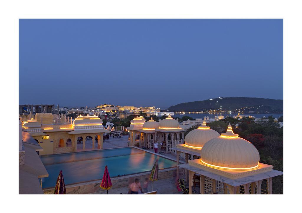 Chunda Palace Hotel Udaipur Exterior photo