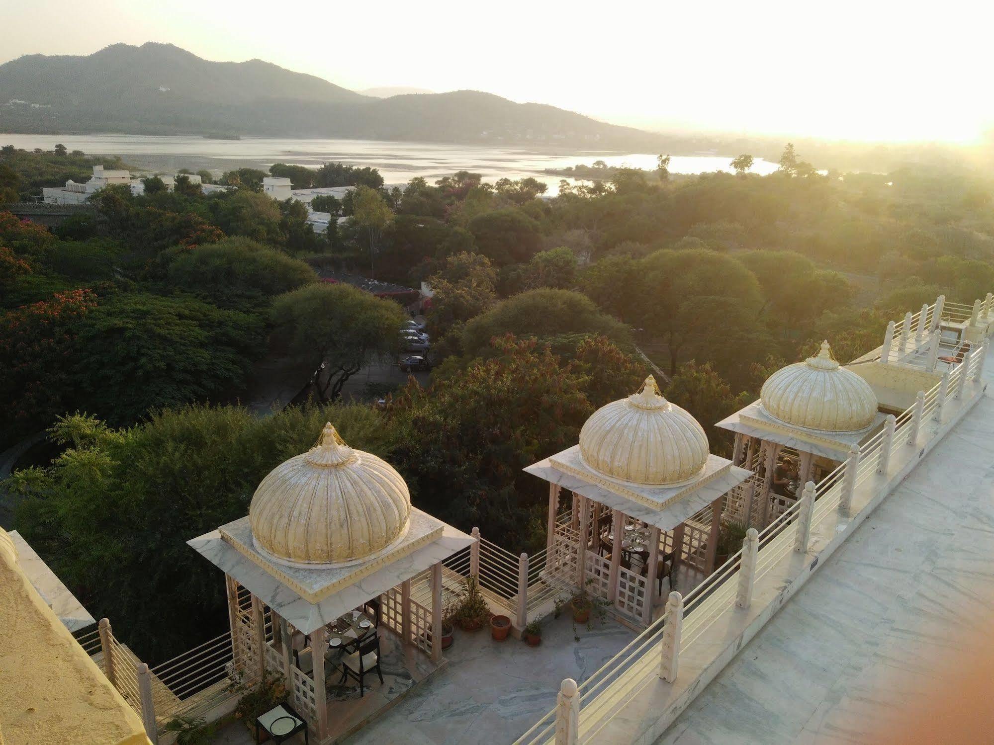 Chunda Palace Hotel Udaipur Exterior photo