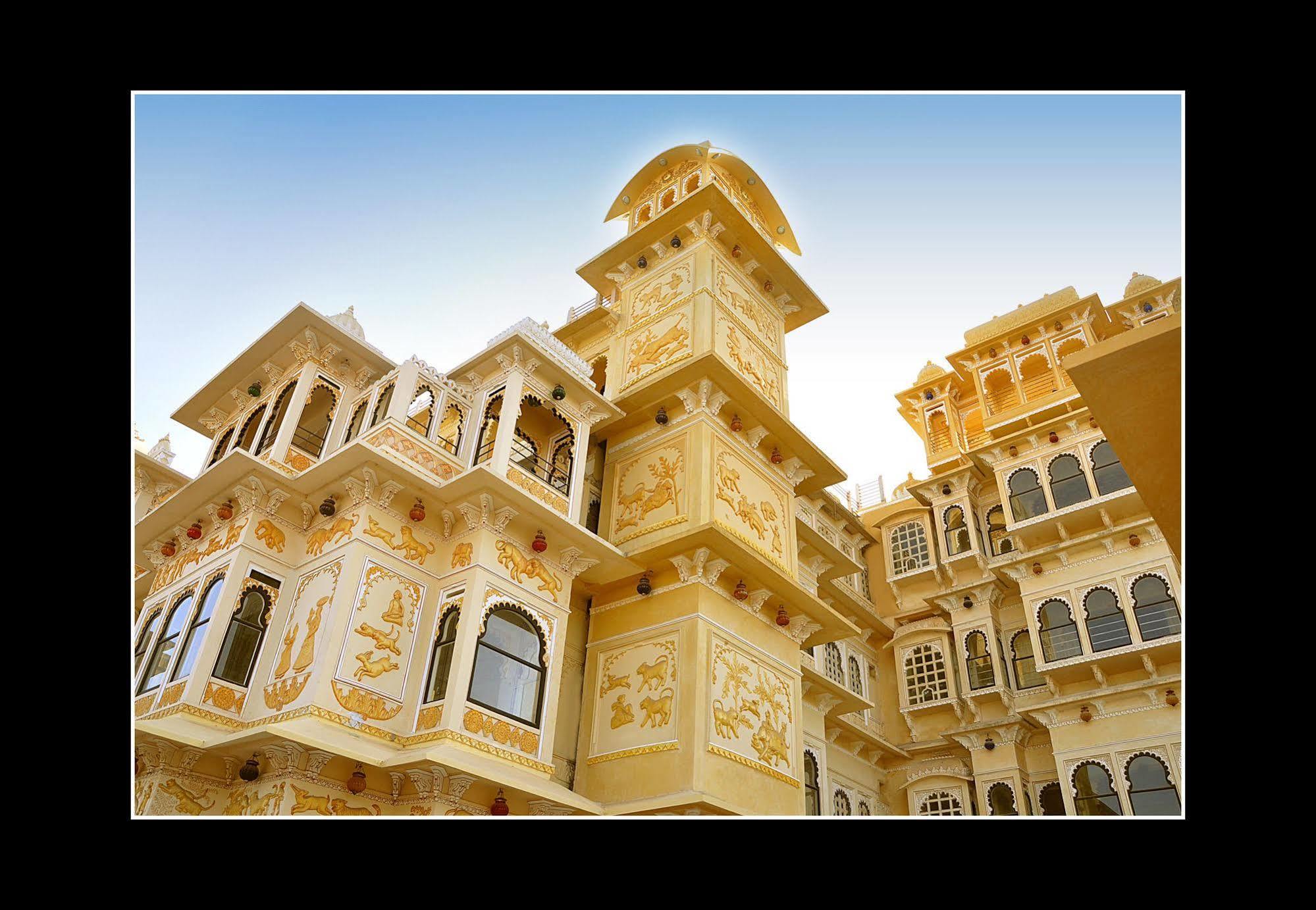 Chunda Palace Hotel Udaipur Exterior photo