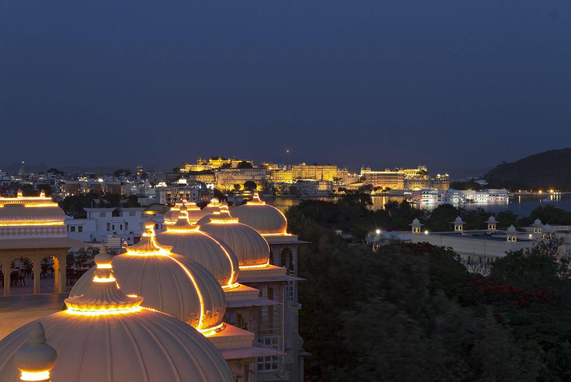 Chunda Palace Hotel Udaipur Exterior photo