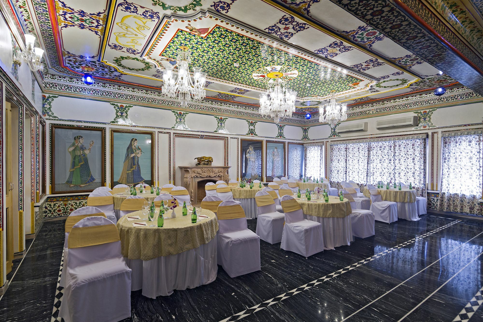 Chunda Palace Hotel Udaipur Exterior photo